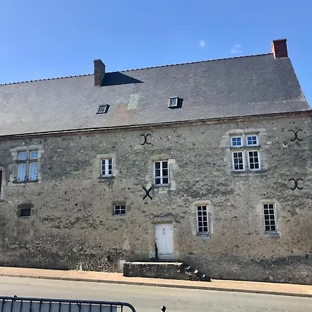 Casa de Férias Tres Grand Corps De Ferme Parce-sur-Sarthe