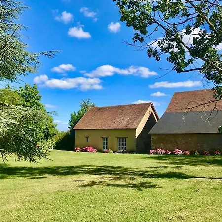 Tres Grand Corps De Ferme Parce-sur-Sarthe