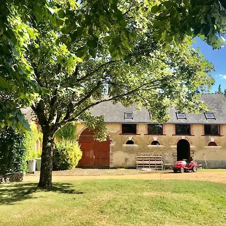 Casa de Férias Tres Grand Corps De Ferme Parce-sur-Sarthe